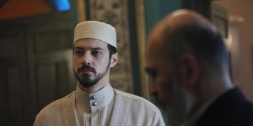 13-ocak-kizil-goncalar-bu-aksam-var-mi-yok-mu-kizil-goncalar-yeni-kisim-nxlDT2yC.jpg