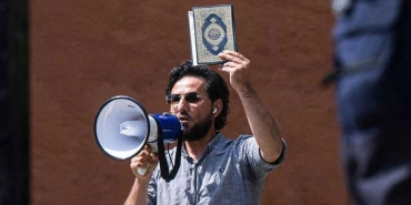 kuran-i-kerimi-yakmis-ve-reaksiyon-toplamisti-salwan-momika-kimdir-oldu-mu-m2xcvy1Y.jpg