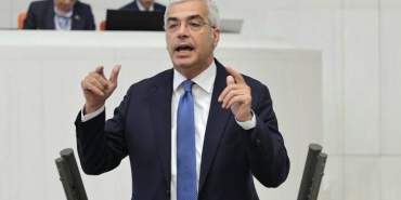 salih-uzun-kimdir-kac-yasinda-nereli-demokrat-partiden-istifa-eden-salih-uzun-chpye-katildi-I2FKiCPf.jpg