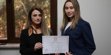 zeynep-celik-kimdir-kac-yasinda-nereli-kalkim-belediye-baskani-zeynep-celik-hangi-partiden-etYEG8en.jpg